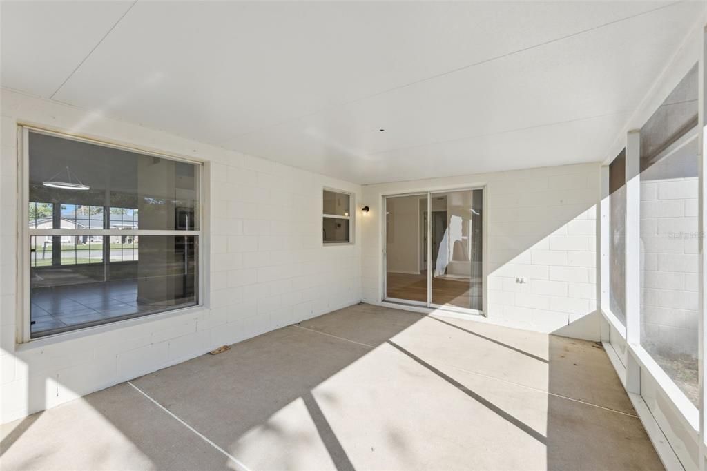 For Sale: $309,900 (3 beds, 2 baths, 1403 Square Feet)