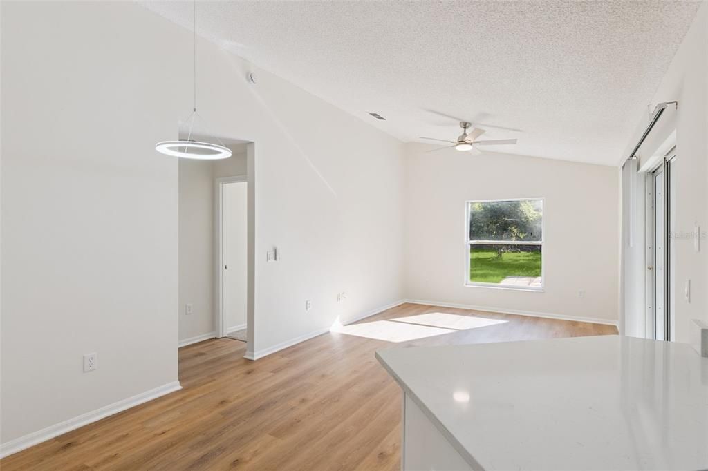 For Sale: $309,900 (3 beds, 2 baths, 1403 Square Feet)