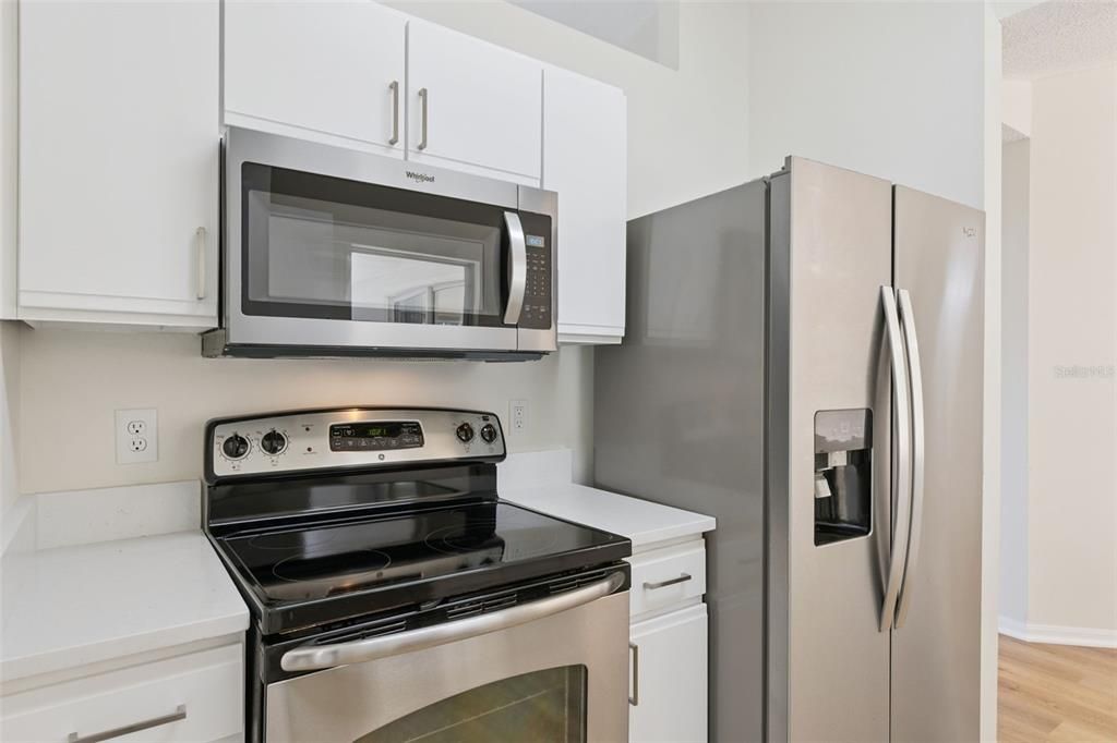 For Sale: $309,900 (3 beds, 2 baths, 1403 Square Feet)