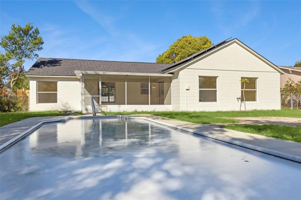 For Sale: $309,900 (3 beds, 2 baths, 1403 Square Feet)