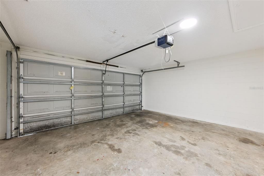 For Sale: $309,900 (3 beds, 2 baths, 1403 Square Feet)