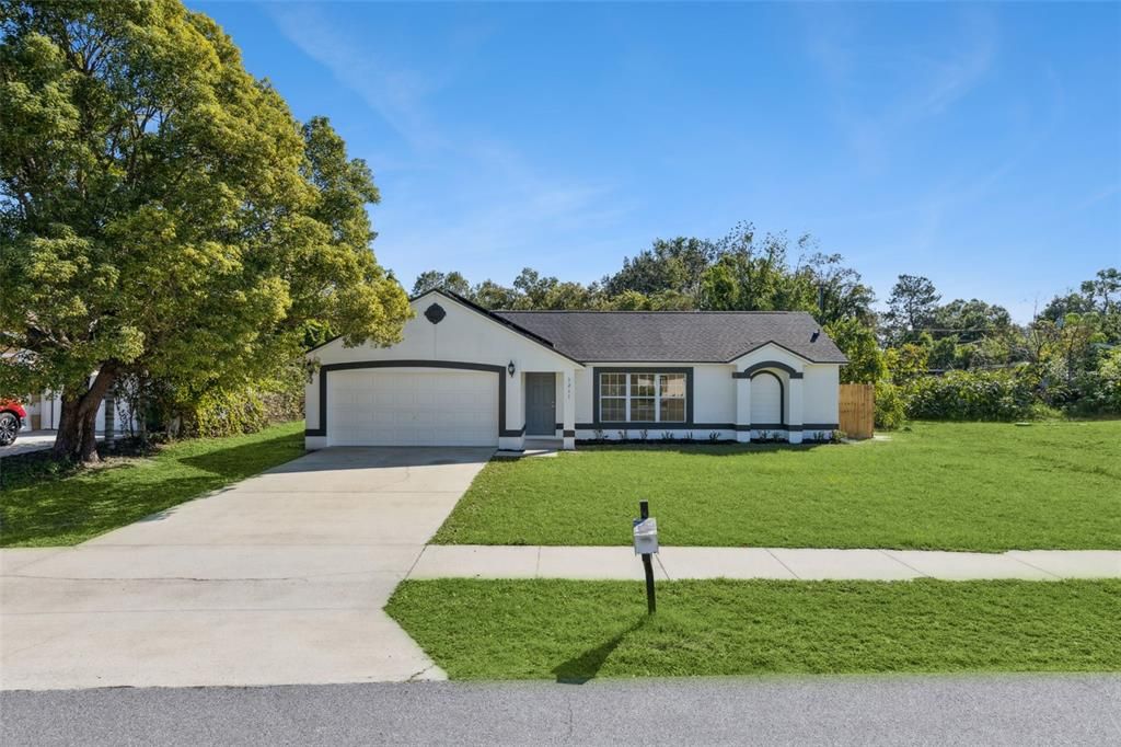 For Sale: $309,900 (3 beds, 2 baths, 1403 Square Feet)