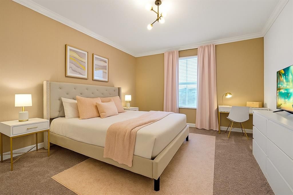 For Sale: $588,000 (5 beds, 5 baths, 3081 Square Feet)