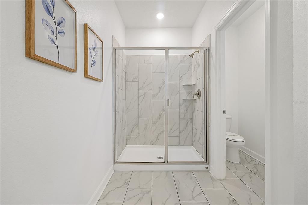 For Sale: $588,000 (5 beds, 5 baths, 3081 Square Feet)