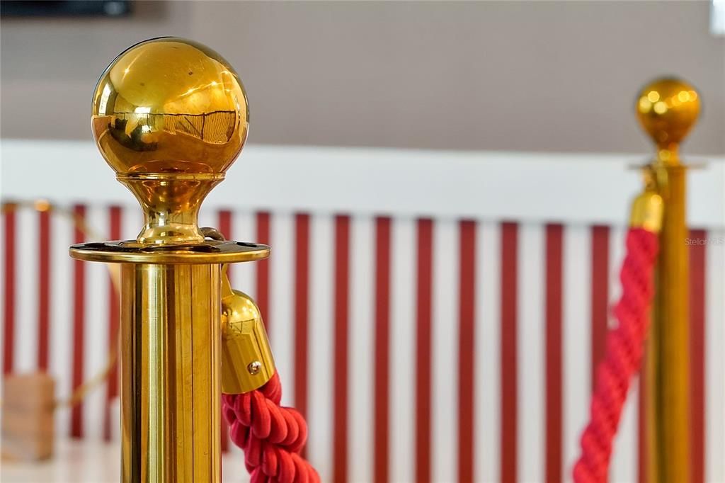 For Sale: $588,000 (5 beds, 5 baths, 3081 Square Feet)