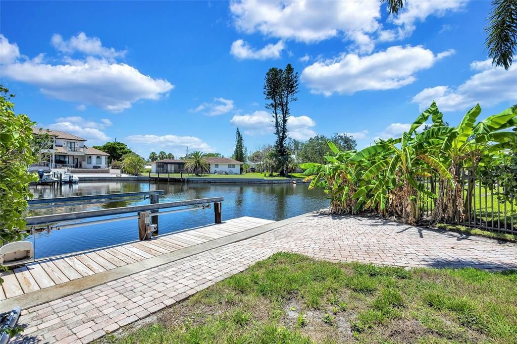 For Sale: $2,475,000 (3 beds, 2 baths, 2224 Square Feet)