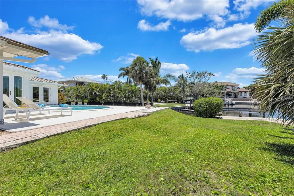 For Sale: $2,475,000 (3 beds, 2 baths, 2224 Square Feet)