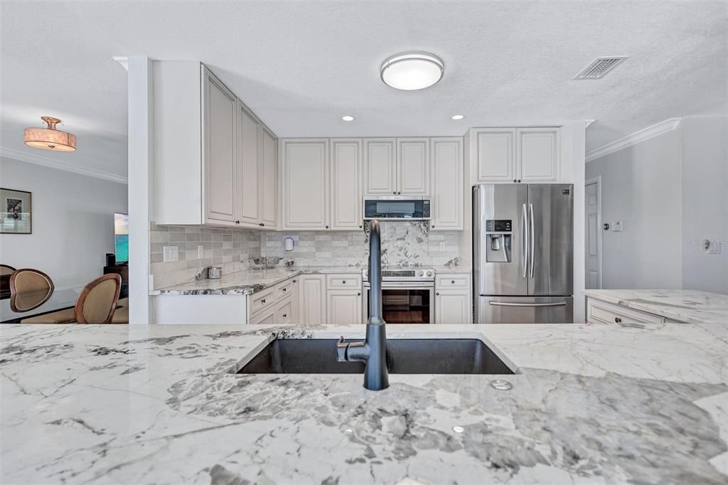 For Sale: $2,475,000 (3 beds, 2 baths, 2224 Square Feet)