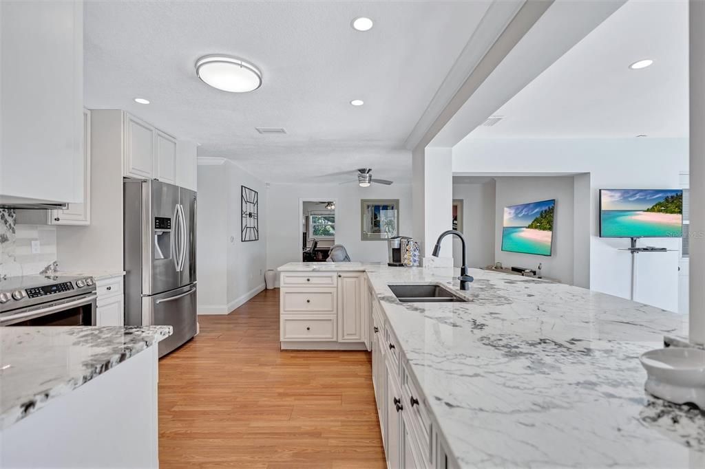 For Sale: $2,475,000 (3 beds, 2 baths, 2224 Square Feet)