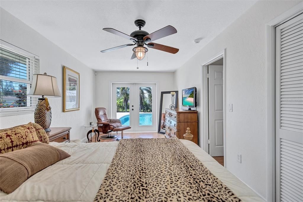 For Sale: $2,475,000 (3 beds, 2 baths, 2224 Square Feet)