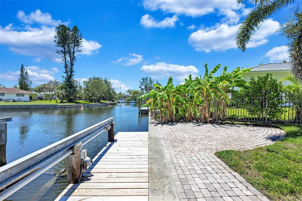 For Sale: $2,475,000 (3 beds, 2 baths, 2224 Square Feet)