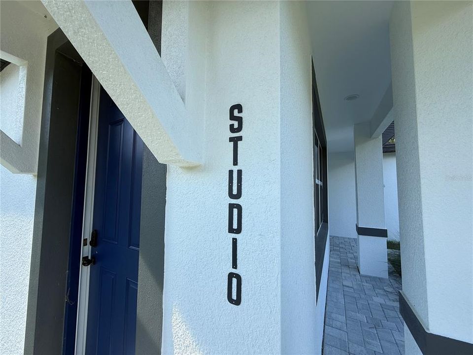 Recently Rented: $1,150 (1 beds, 1 baths, 400 Square Feet)