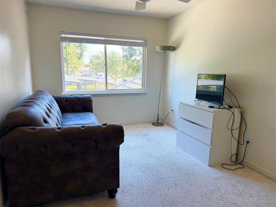 For Rent: $4,800 (6 beds, 4 baths, 3424 Square Feet)