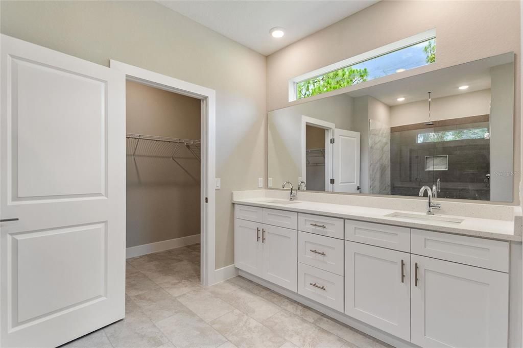 For Sale: $448,000 (4 beds, 2 baths, 1880 Square Feet)