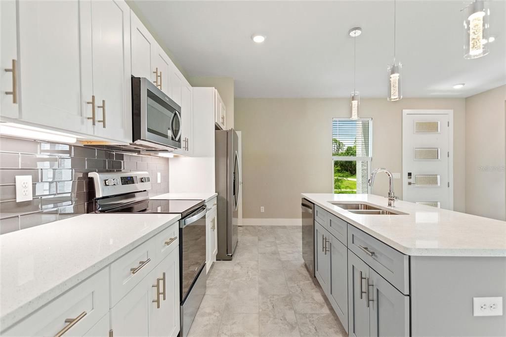 For Sale: $448,000 (4 beds, 2 baths, 1880 Square Feet)