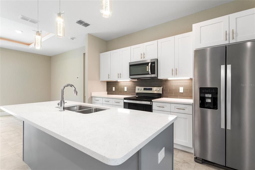 For Sale: $448,000 (4 beds, 2 baths, 1880 Square Feet)