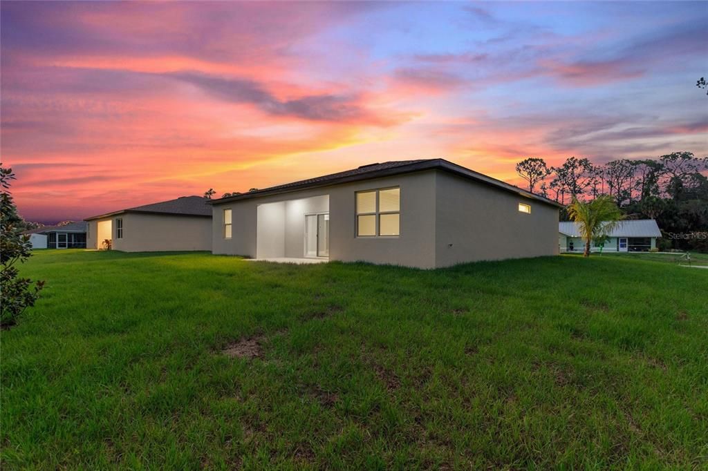 For Sale: $448,000 (4 beds, 2 baths, 1880 Square Feet)