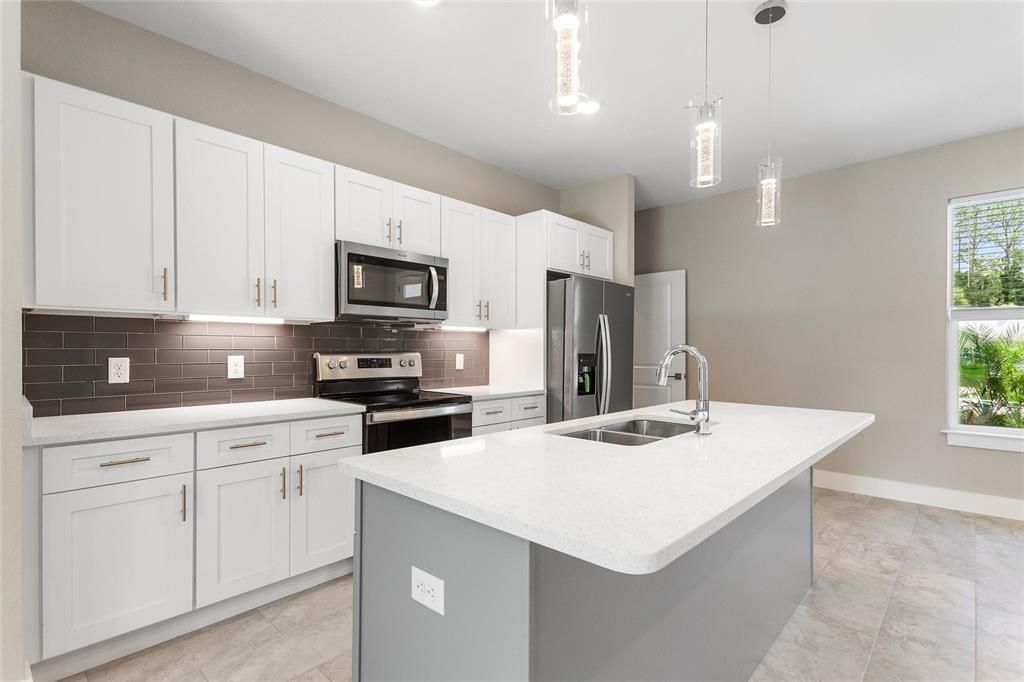 For Sale: $448,000 (4 beds, 2 baths, 1880 Square Feet)