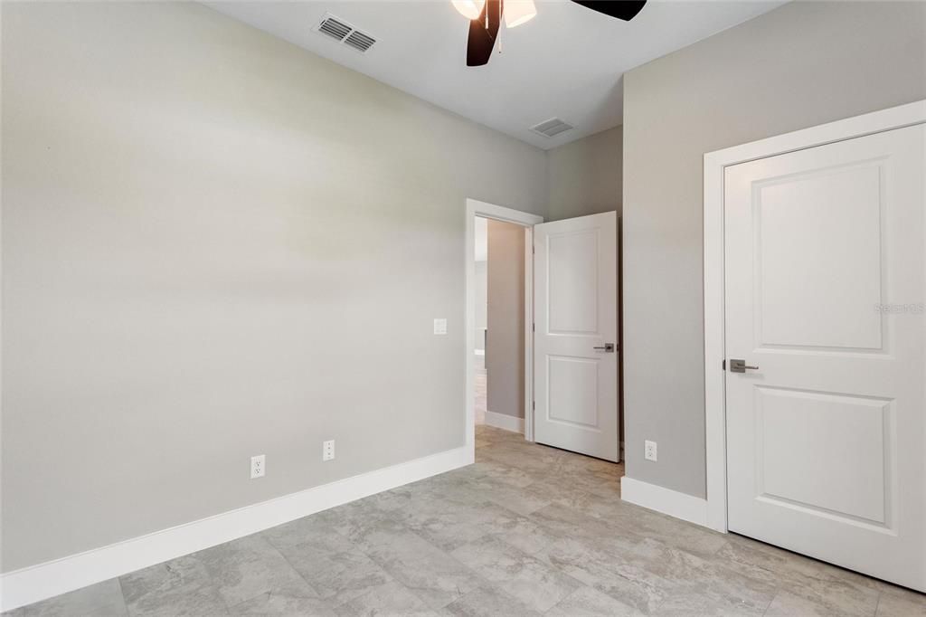 For Sale: $448,000 (4 beds, 2 baths, 1880 Square Feet)