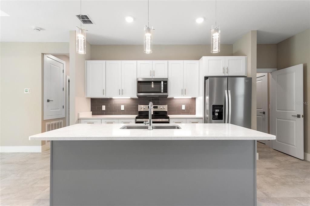 For Sale: $448,000 (4 beds, 2 baths, 1880 Square Feet)