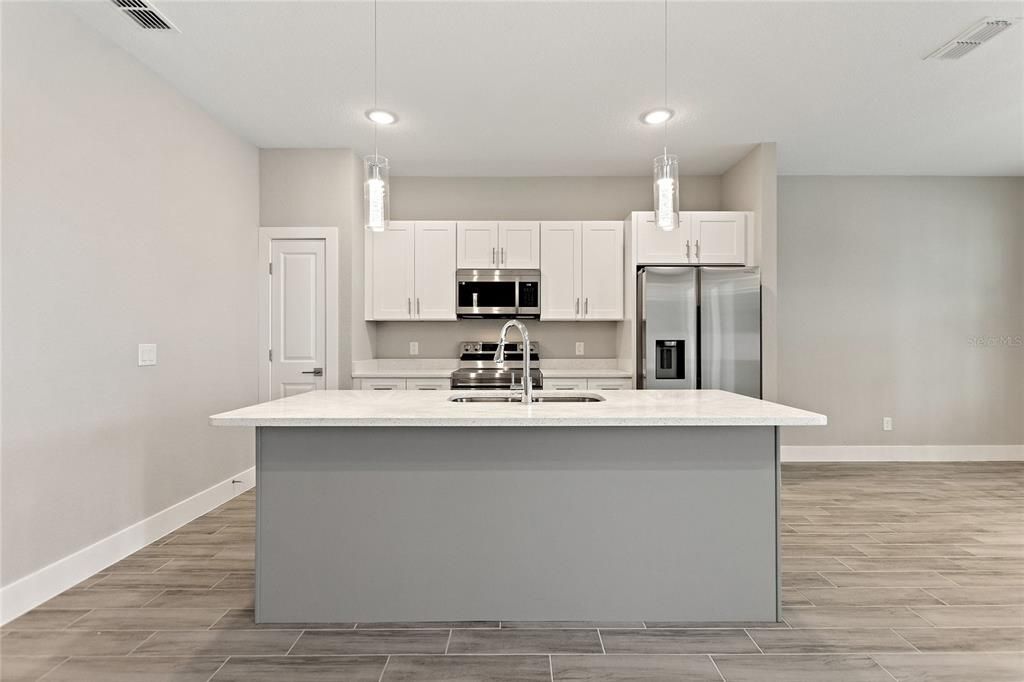 For Sale: $457,000 (4 beds, 2 baths, 1931 Square Feet)