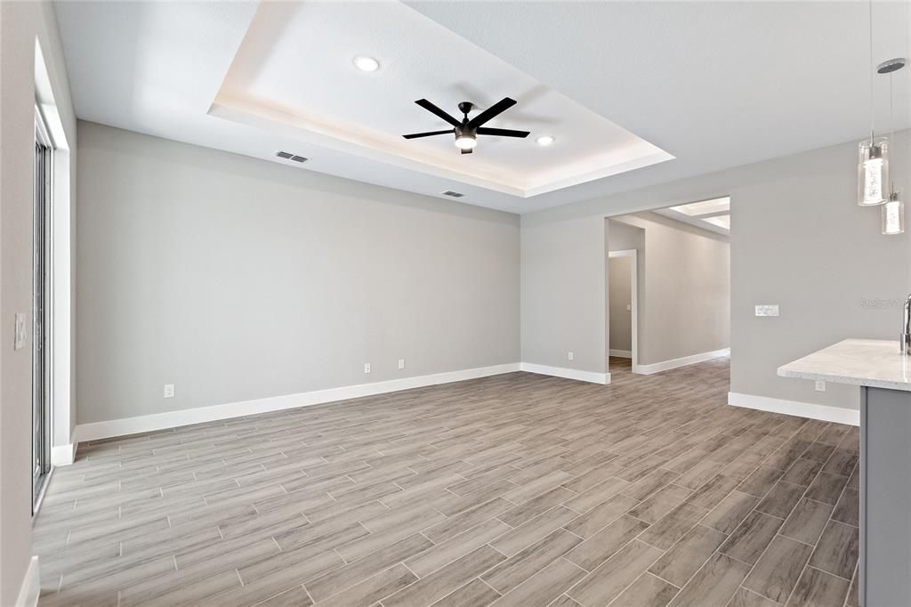 For Sale: $457,000 (4 beds, 2 baths, 1931 Square Feet)