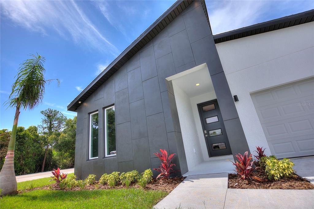 For Sale: $457,000 (4 beds, 2 baths, 1931 Square Feet)