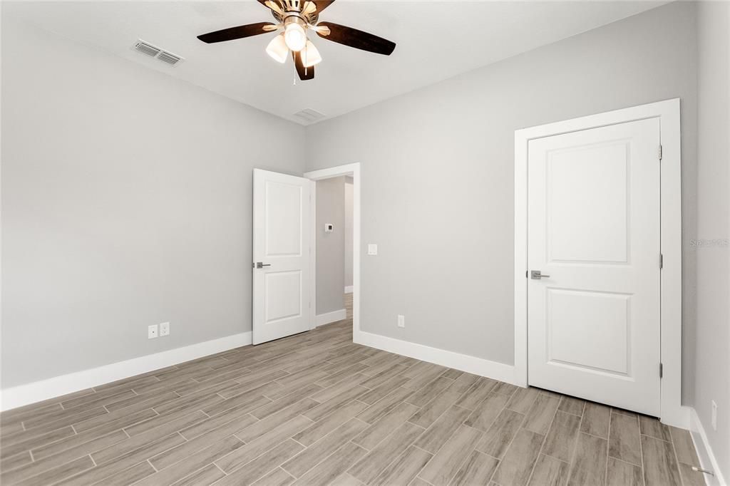 For Sale: $457,000 (4 beds, 2 baths, 1931 Square Feet)