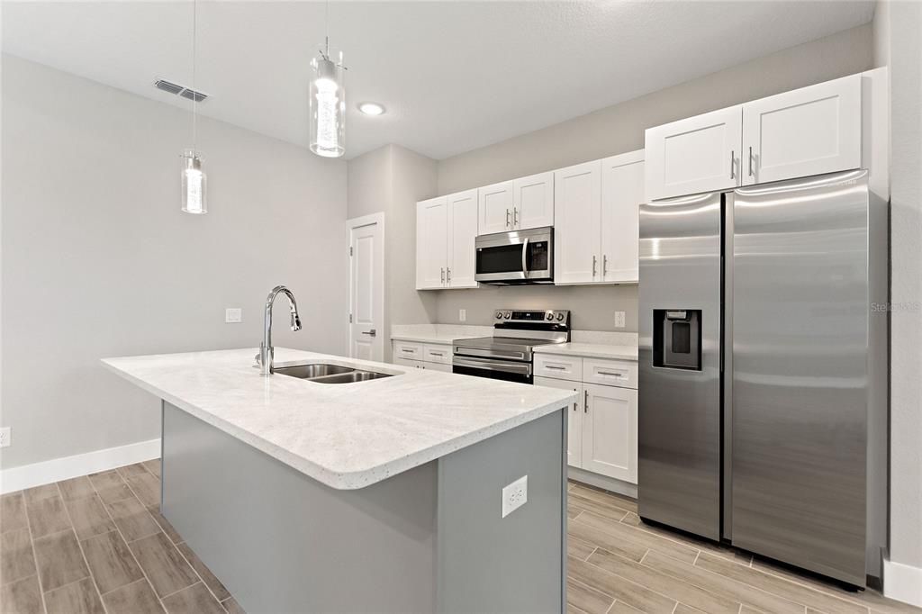 For Sale: $457,000 (4 beds, 2 baths, 1931 Square Feet)