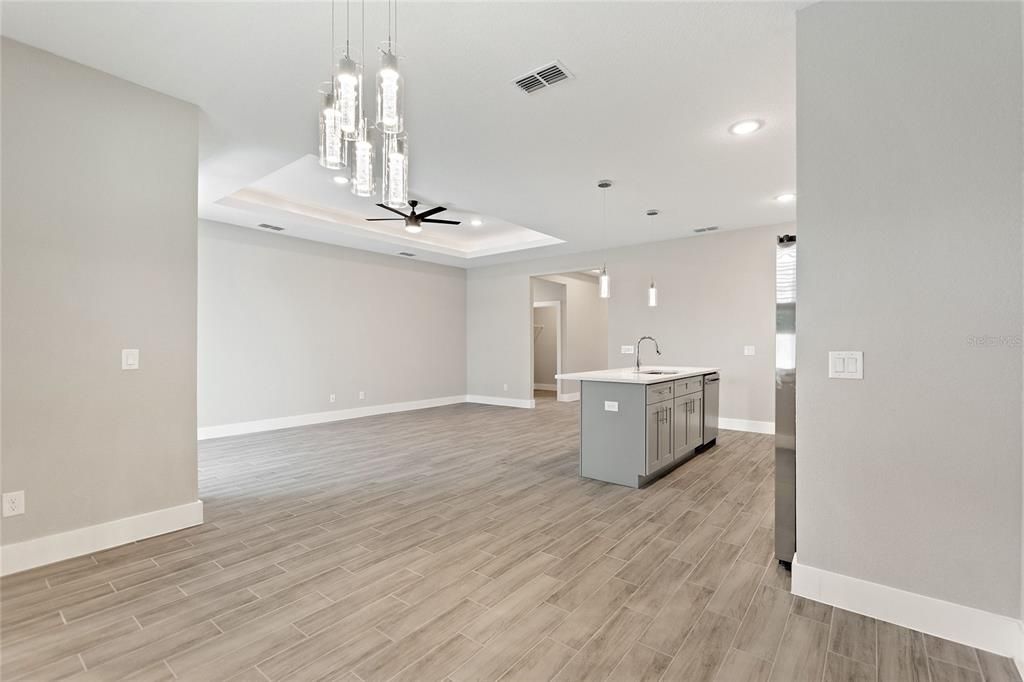 For Sale: $457,000 (4 beds, 2 baths, 1931 Square Feet)