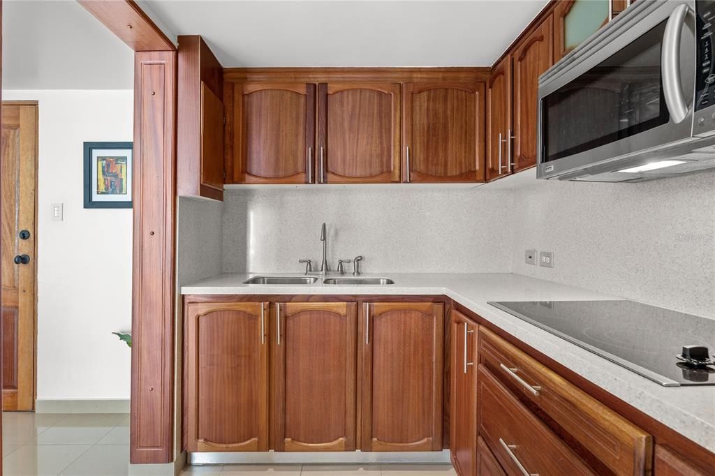 出租: $2,800 (1 贝兹, 1 浴室, 776 平方英尺)