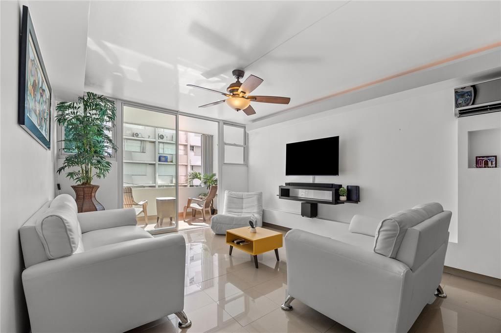 出租: $2,800 (1 贝兹, 1 浴室, 776 平方英尺)