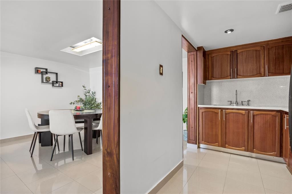 出租: $2,800 (1 贝兹, 1 浴室, 776 平方英尺)