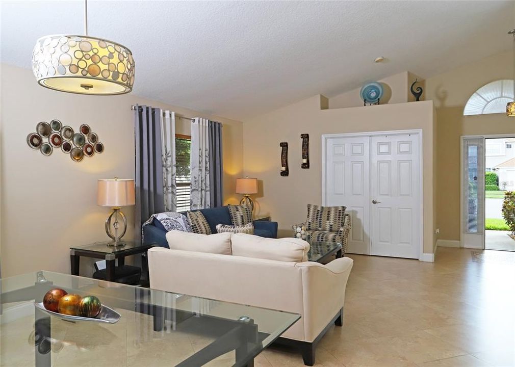 For Sale: $449,990 (4 beds, 2 baths, 1880 Square Feet)