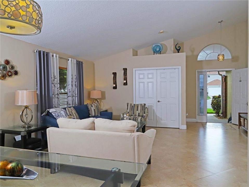 For Sale: $449,990 (4 beds, 2 baths, 1880 Square Feet)