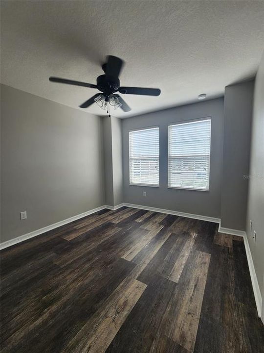 出租: $1,950 (2 贝兹, 2 浴室, 1240 平方英尺)