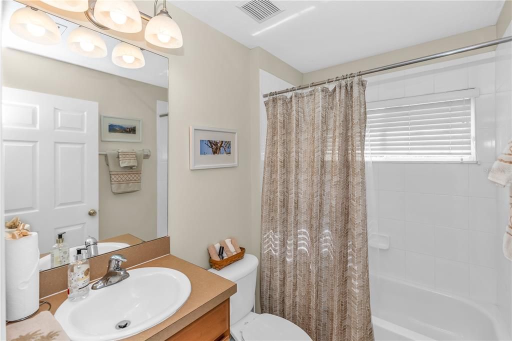 En Venta: $565,000 (4 camas, 4 baños, 2798 Pies cuadrados)