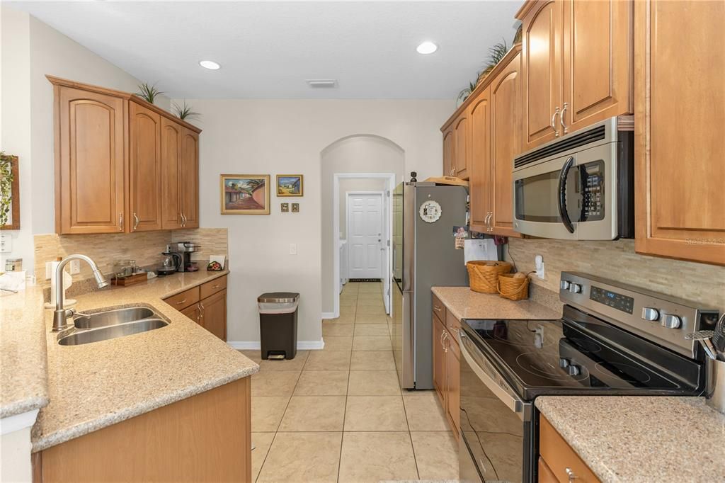 En Venta: $565,000 (4 camas, 4 baños, 2798 Pies cuadrados)