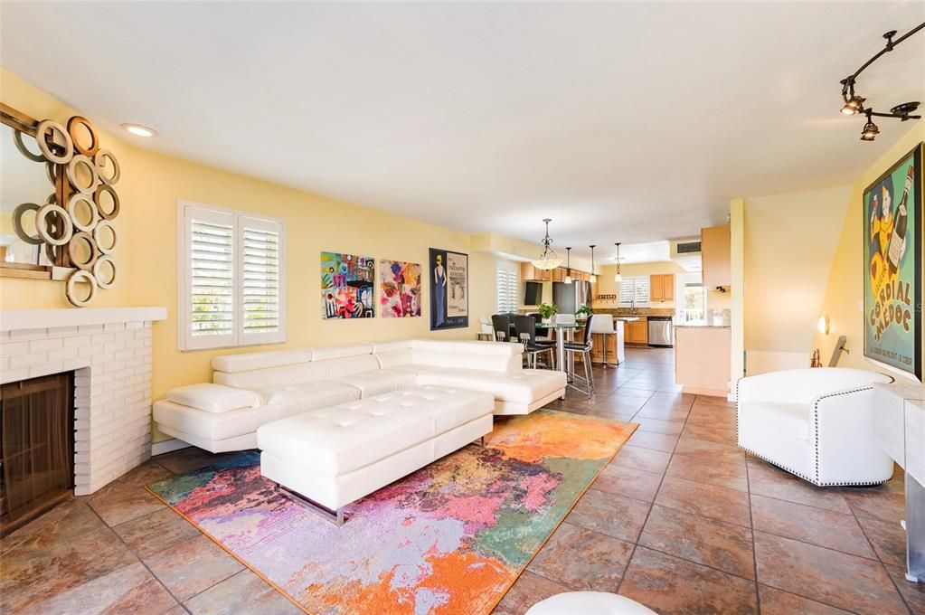 На продажу: $980,000 (2 спален, 3 ванн, 1450 Квадратных фут)