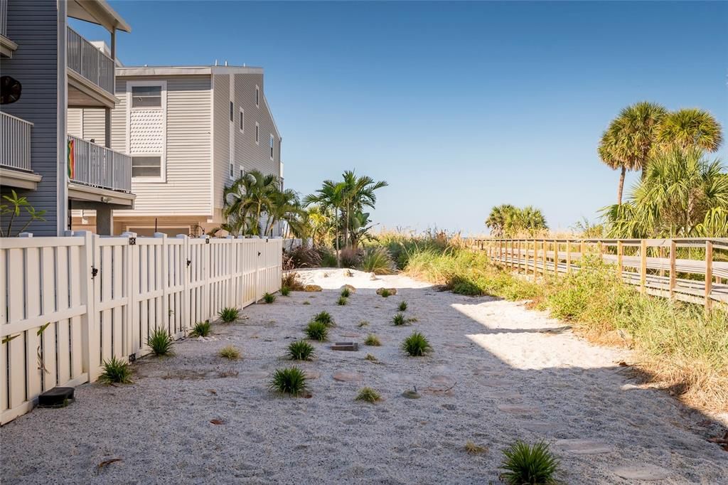 На продажу: $980,000 (2 спален, 3 ванн, 1450 Квадратных фут)