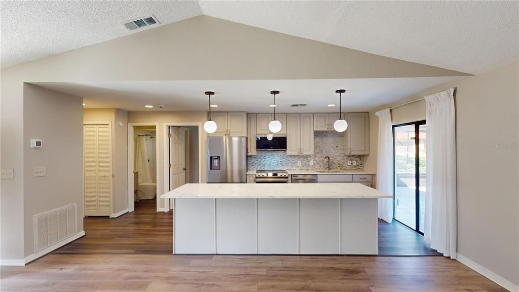 En Venta: $575,000 (2 camas, 2 baños, 1473 Pies cuadrados)