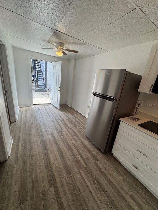 For Rent: $1,350 (1 beds, 1 baths, 580 Square Feet)