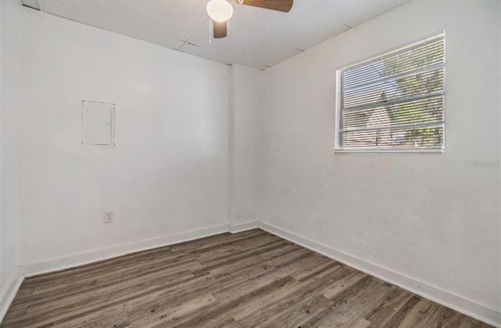 For Rent: $1,350 (1 beds, 1 baths, 580 Square Feet)