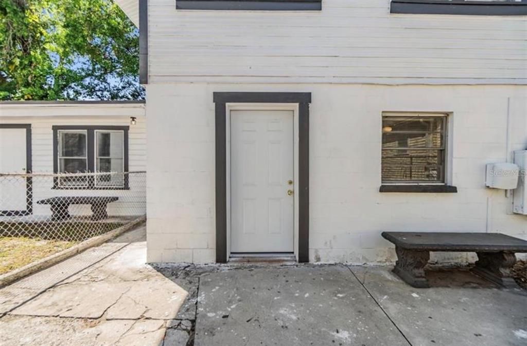 For Rent: $1,350 (1 beds, 1 baths, 580 Square Feet)