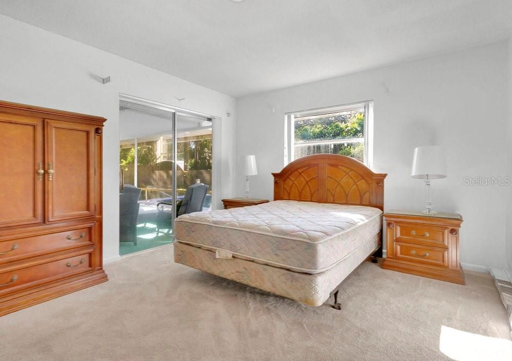 For Sale: $359,900 (3 beds, 2 baths, 1322 Square Feet)