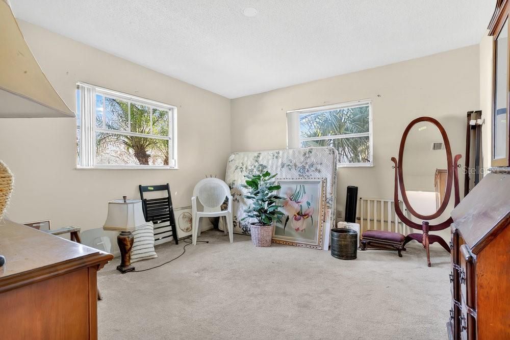 For Sale: $359,900 (3 beds, 2 baths, 1322 Square Feet)