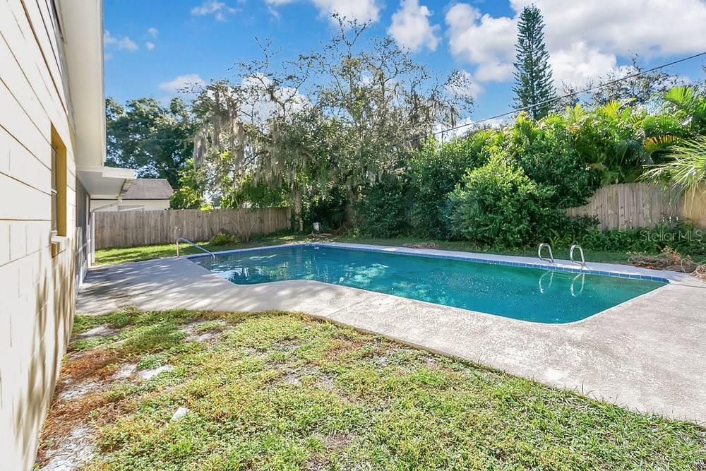 For Sale: $359,900 (3 beds, 2 baths, 1322 Square Feet)