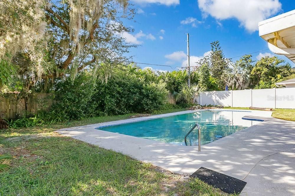 For Sale: $359,900 (3 beds, 2 baths, 1322 Square Feet)