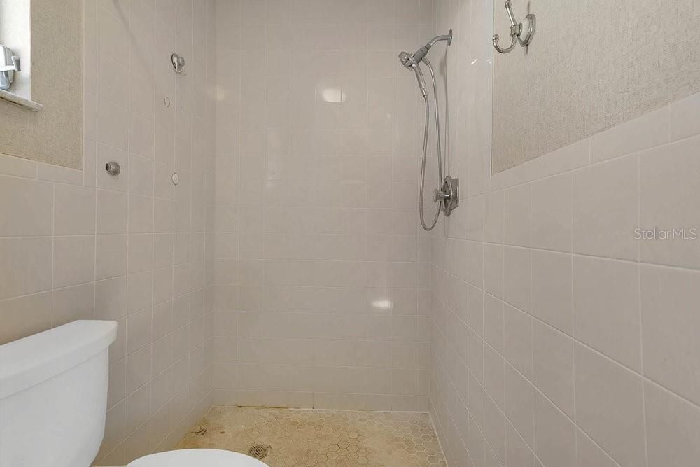 For Sale: $359,900 (3 beds, 2 baths, 1322 Square Feet)