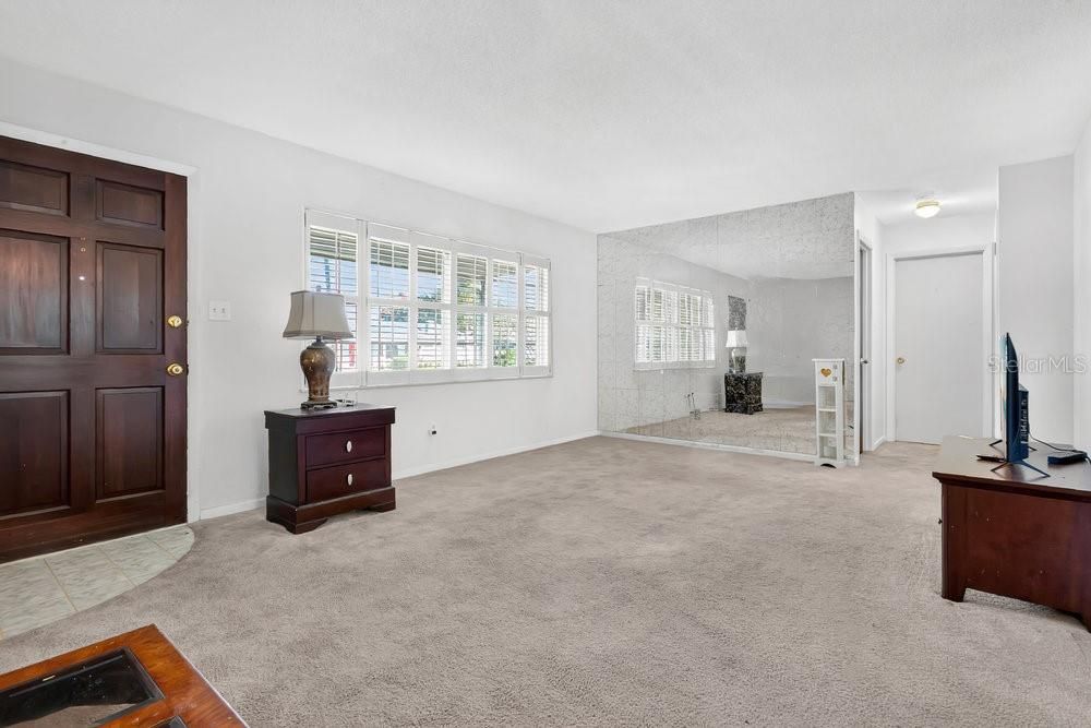 For Sale: $359,900 (3 beds, 2 baths, 1322 Square Feet)